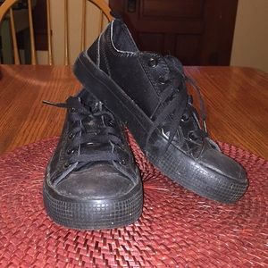 TredSafe slip-resistant Shoes